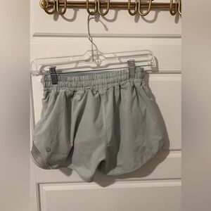 lululemon hotty hots size 4